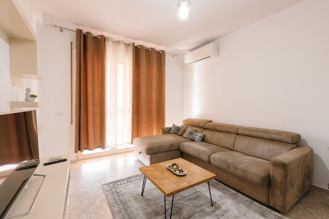 Rs Place 1-Bedroom Apartment Tirana Exterior foto